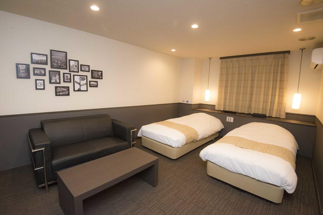 Hotel Double Funabashi Esterno foto