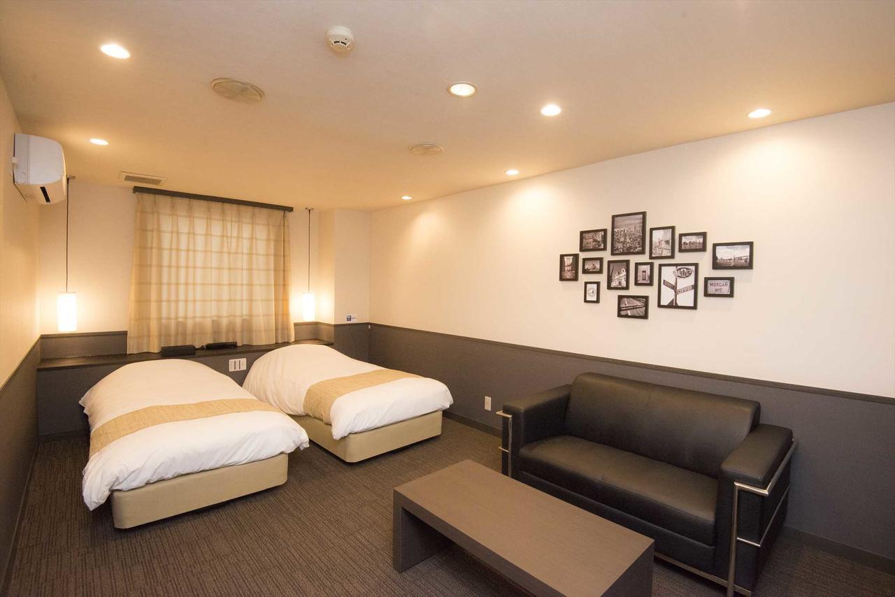 Hotel Double Funabashi Esterno foto